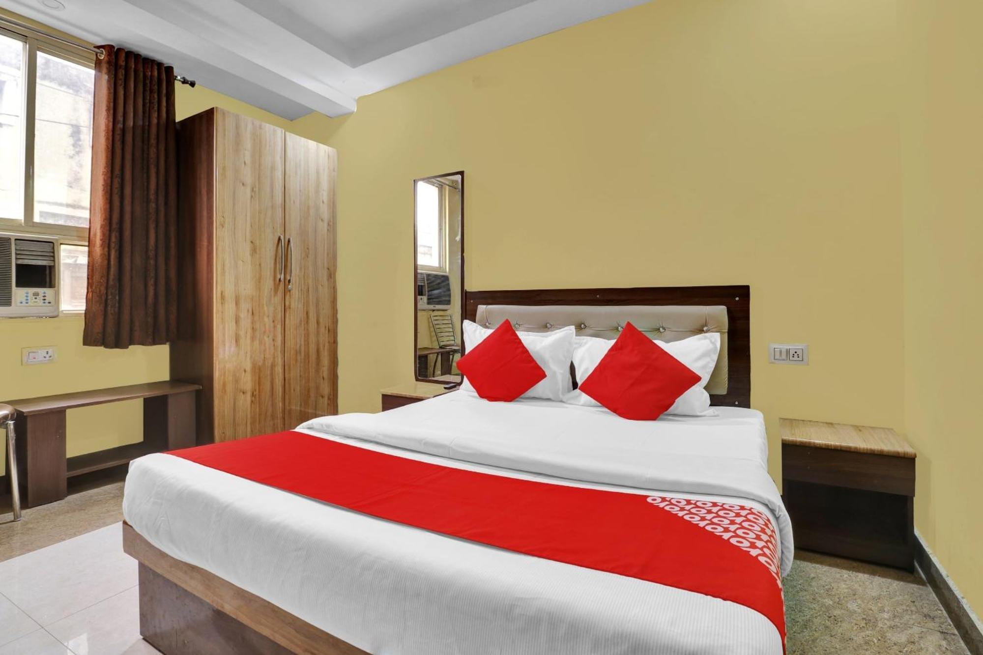 Capital O Royal Inn Near Laskar Гваліор Екстер'єр фото