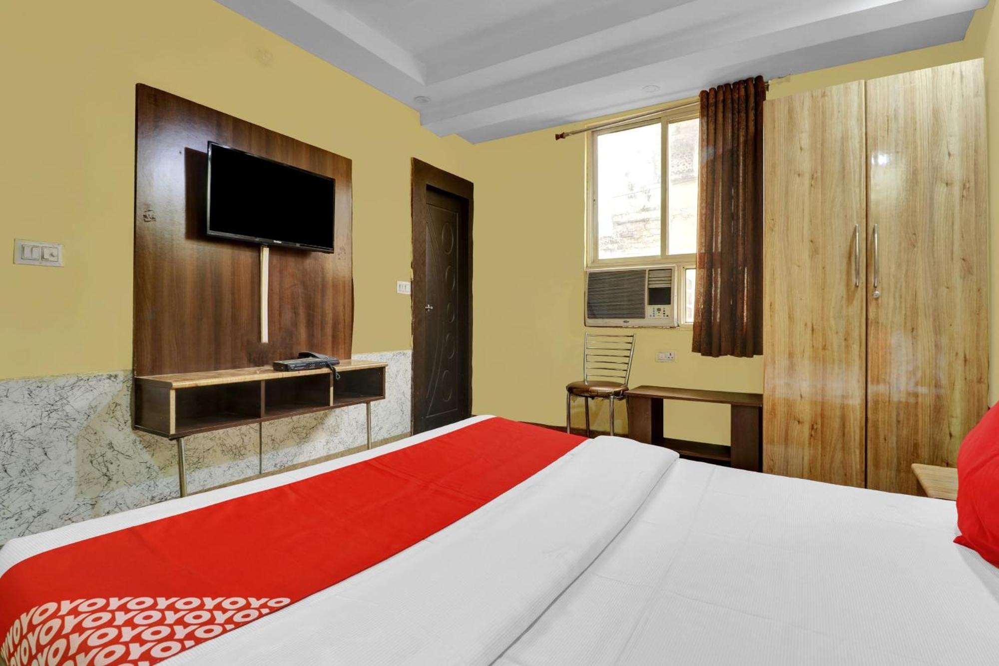 Capital O Royal Inn Near Laskar Гваліор Екстер'єр фото